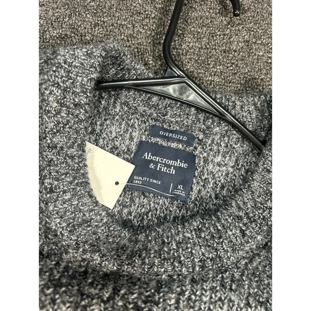 New Abercrombie Fitch Sweater Women XL Gray Ombre Oversized Chunky Knit Pullover